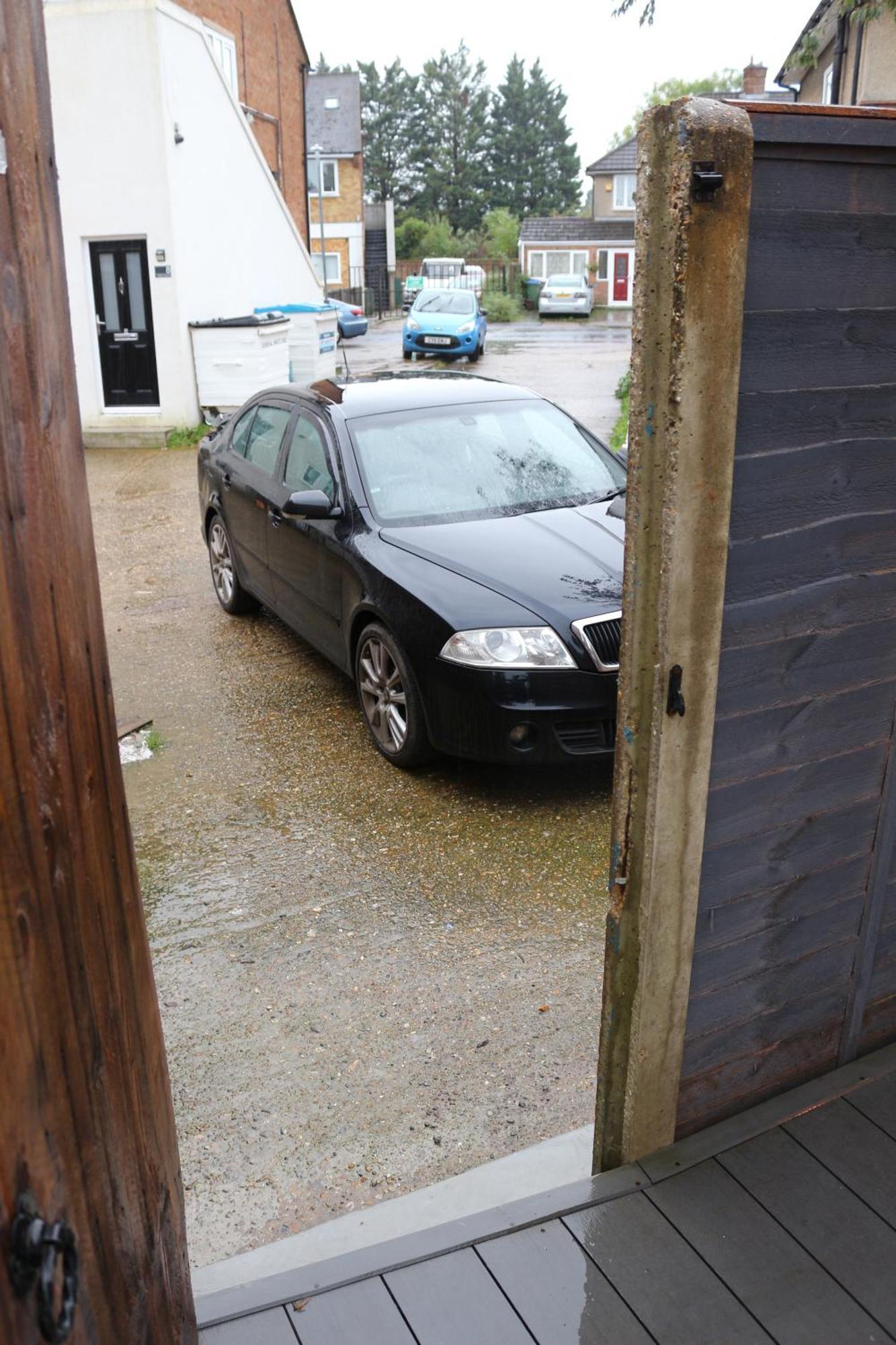 Self Contained, Double Bed Studio, Private Kitchen, Private Bath, Walking Distance To Harry Potter ワトフォード エクステリア 写真