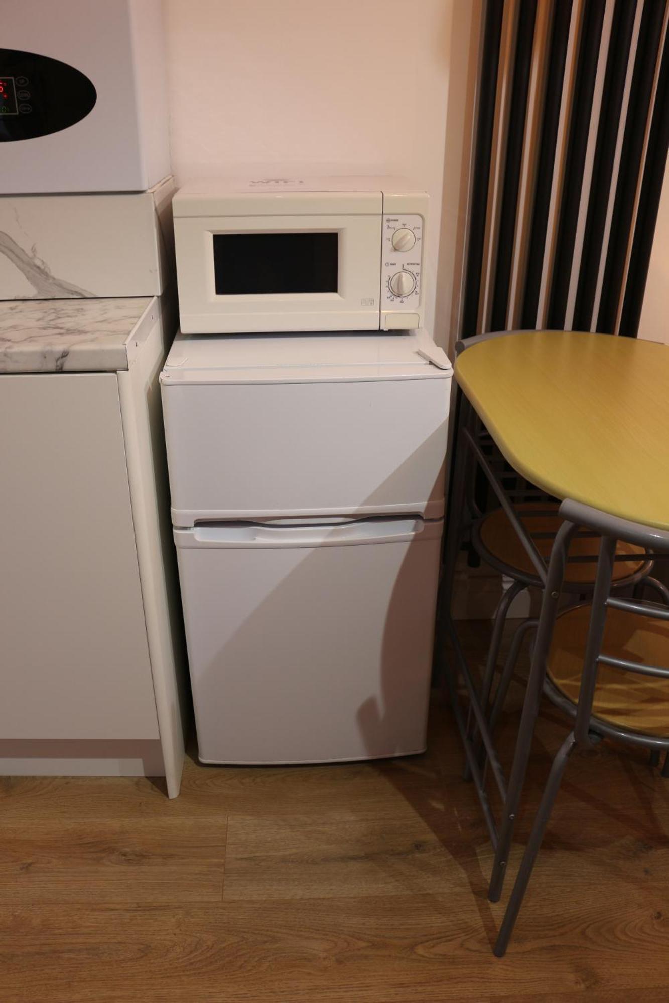 Self Contained, Double Bed Studio, Private Kitchen, Private Bath, Walking Distance To Harry Potter ワトフォード エクステリア 写真